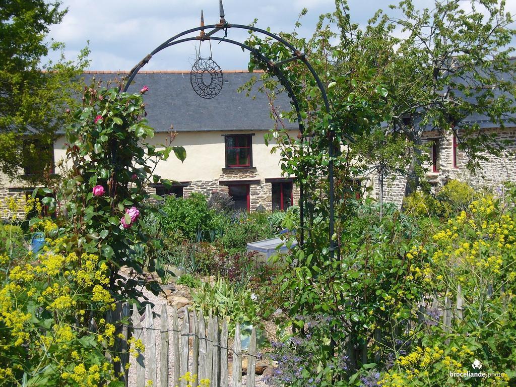 Chambres D'Hotes Logis De L'Etang De L'Aune Iffendic Eksteriør billede